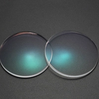 Verres correcteurs les plus minces avec revêtement super hydrophobe et indice élevé 1.74