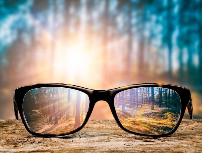 Spécification des verres de lunettes de prescription bifocaux à sommet plat, indice 1.56